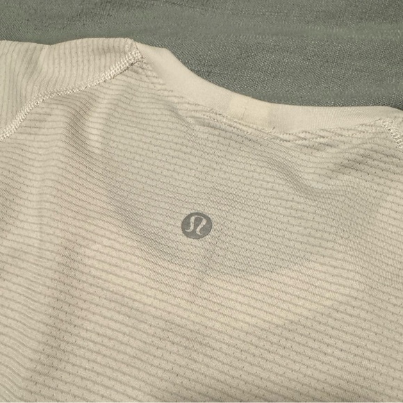 Lululemon Swiftly Tech White Long Sleeve Waist Length Shirt Top (size 12) - Picture 8 of 10